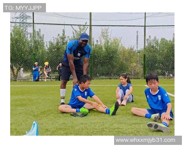 儿童同款足球明星鞋子让孩子们也能体验球场风采与明星魅力 儿童同款足球明星鞋子让孩子们也能体验球场风采与明星魅力